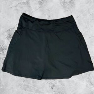 FULBELLE Black Skort with Relaxed Fit and Textured Material